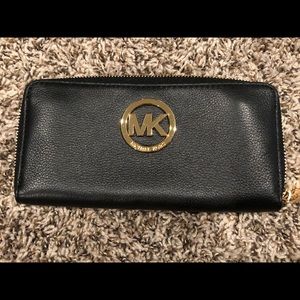 Michael Kors Fulton Zip Continental Wallet Black